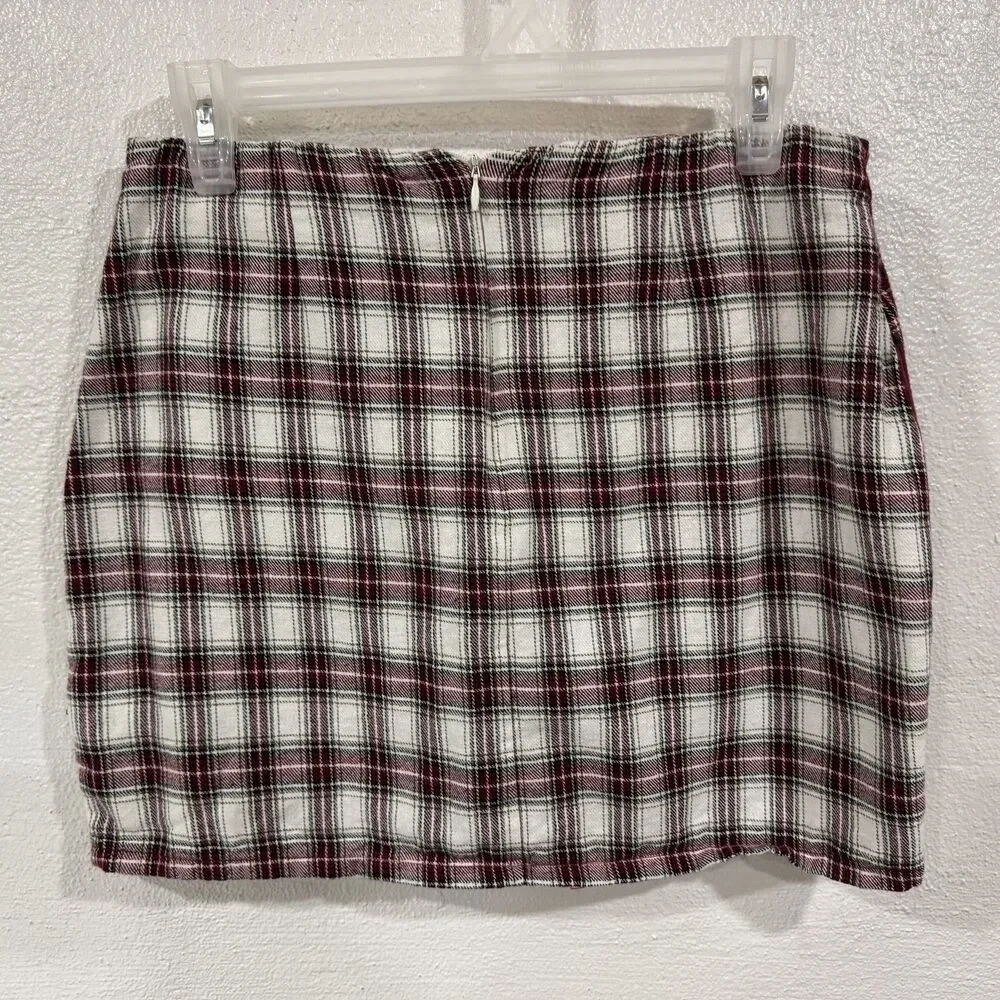 Art Class Skirt Girls XL 14/16 Plaid Red Black White Buckle Mini School Uniform
